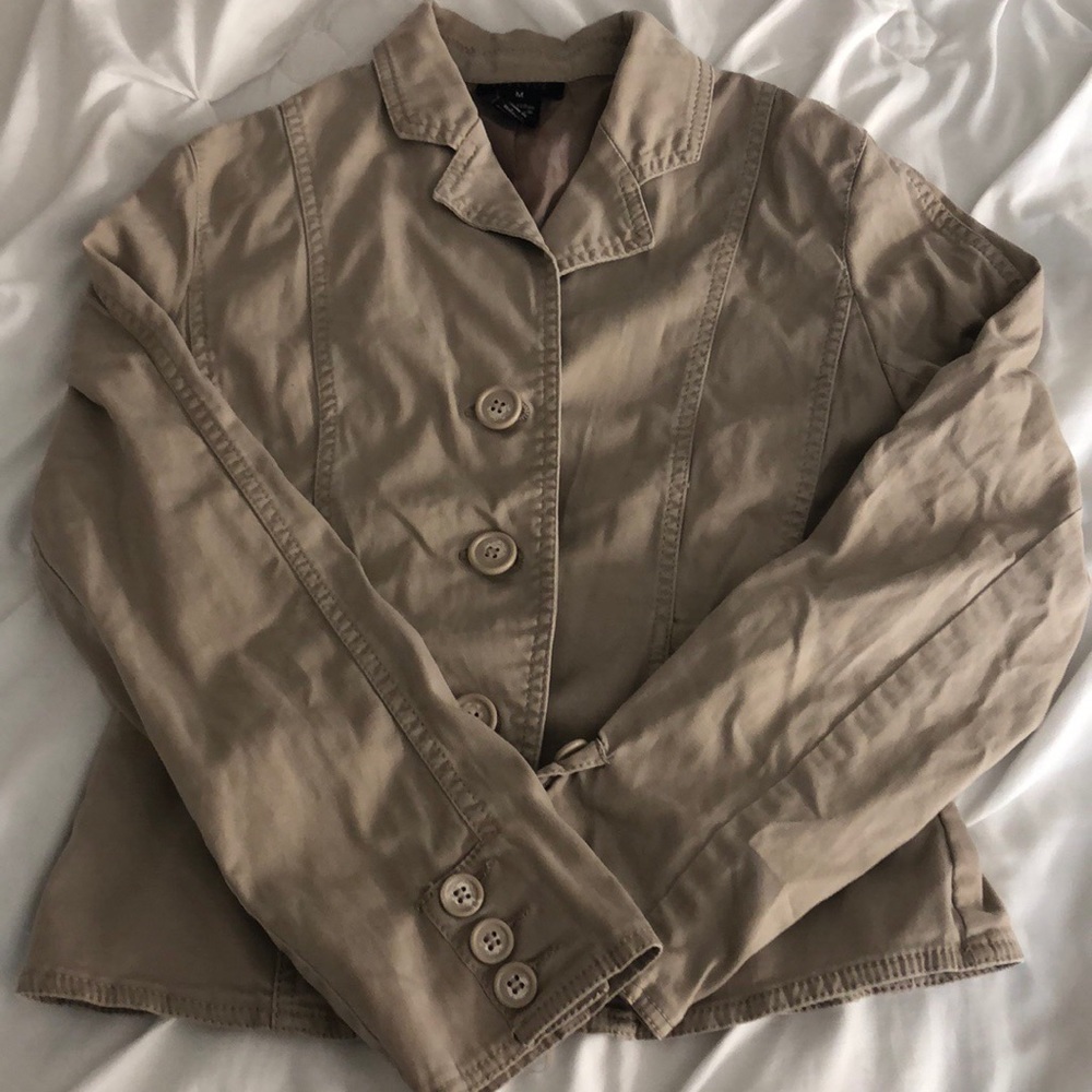 BUNDLE OF CLOTHES - Picture 6 of 8